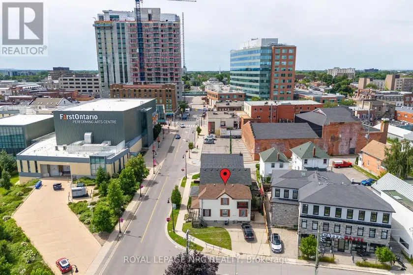 Detached at 44 CARLISLE STREET, St. Catharines