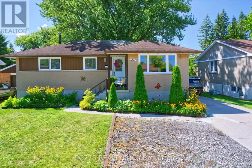 Detached at 1229 EXMOUTH STREET, Sarnia