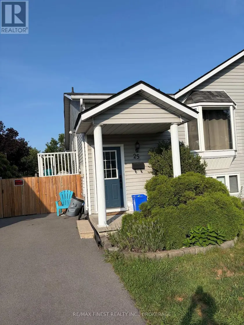 Semi-Detached/Link at 25 CLIFFORD STREET, Loyalist