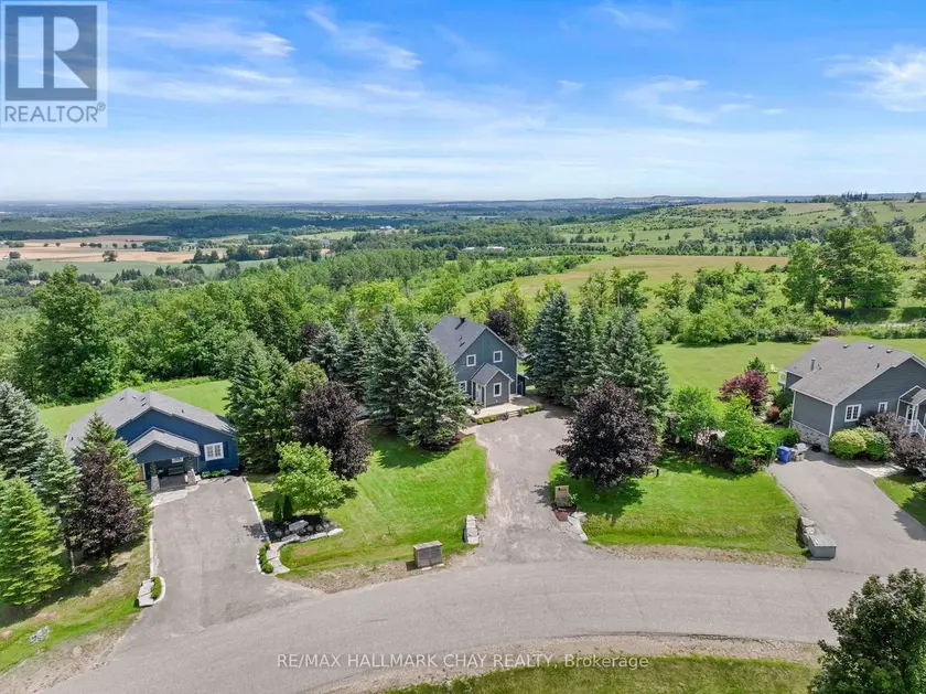 Detached at 8 LLOYD'S TRAVERSE CRESCENT, Mulmur