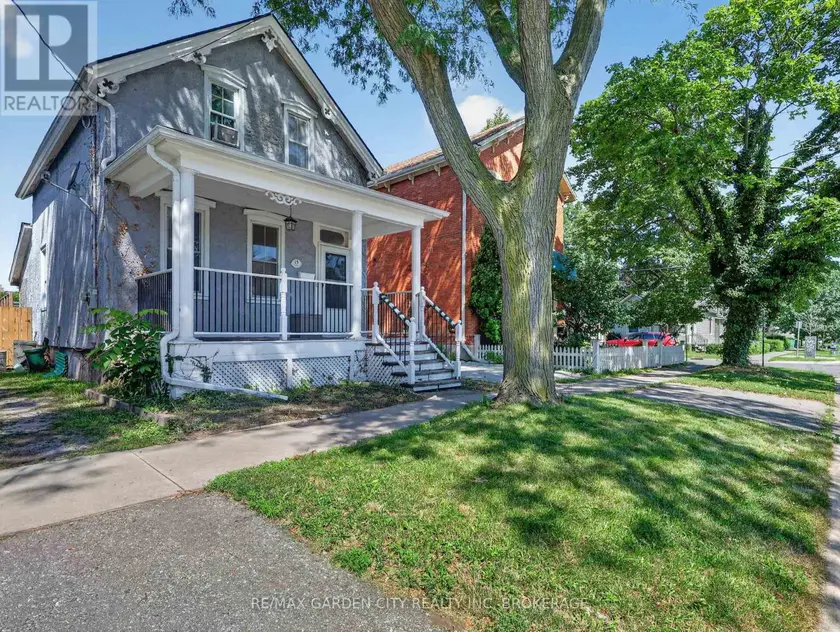Detached at 15 CATHERINE STREET, St. Catharines