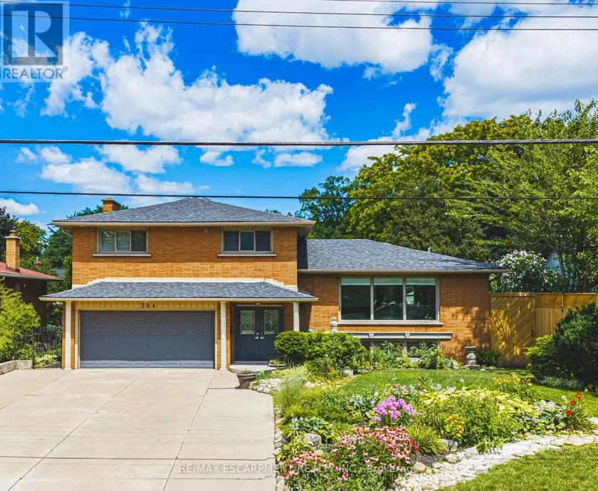Detached at 364 FENNELL AVENUE W, Hamilton
