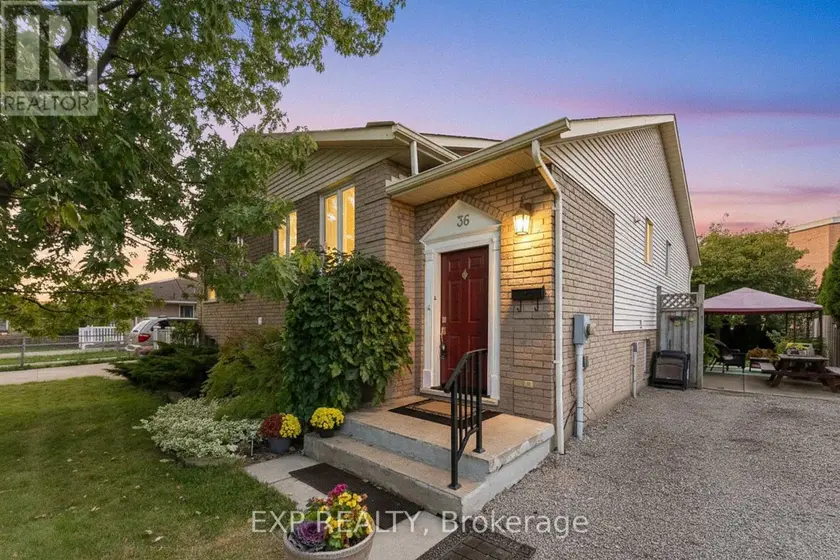 Semi-Detached/Link at 36 VINTAGE CRESCENT, St. Catharines