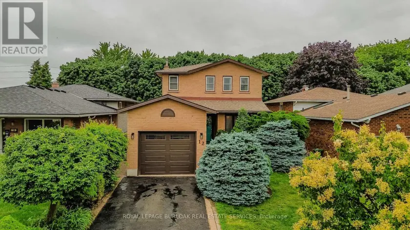 Detached at 12 BRANTHAVEN DRIVE, Hamilton