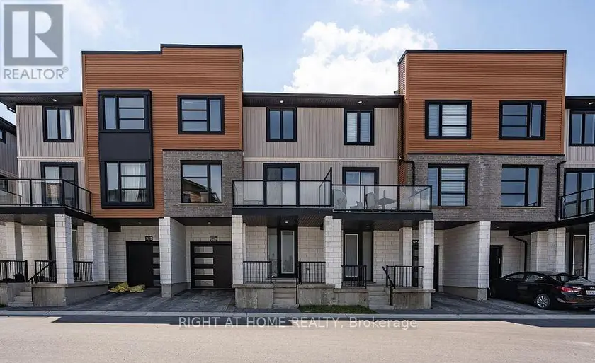Townhouse at 924 GEORGETOWN DRIVE, London