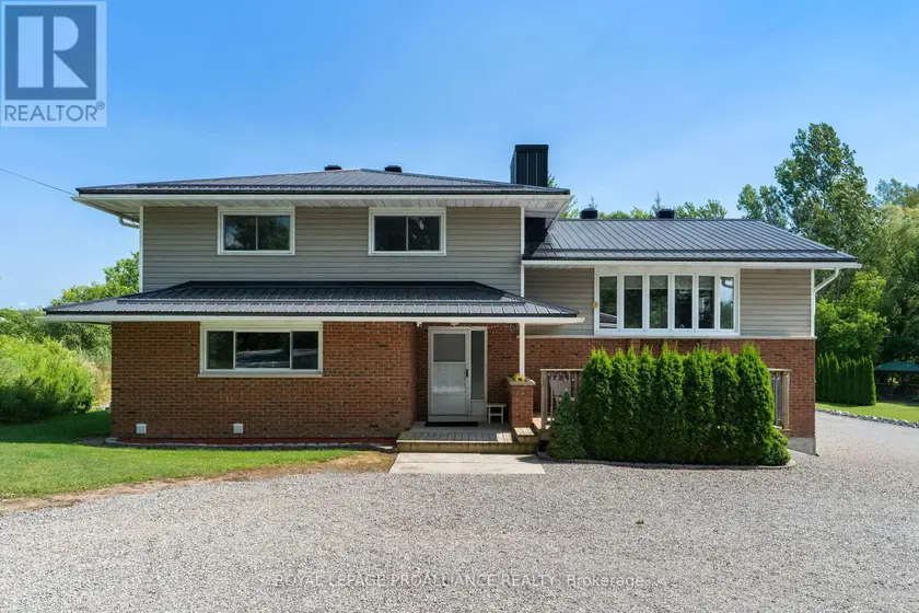 Detached at 1321 COUNTY ROAD 2 ROAD W, Leeds and the Thousand Islands