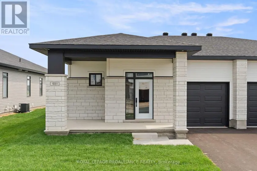 Semi-Detached/Link at 1051 MOORE STREET, Brockville