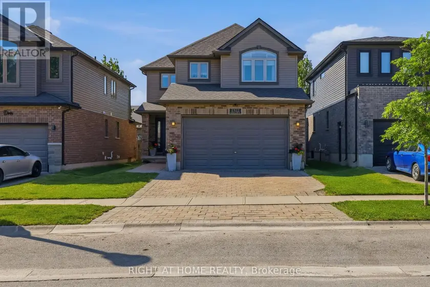 Detached at 2322 BUROAK DRIVE, London North