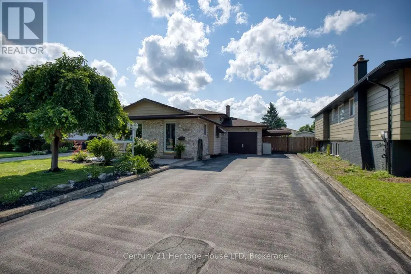 Detached at 8086 PADDOCK TRAIL DRIVE, Niagara Falls (Ascot)
