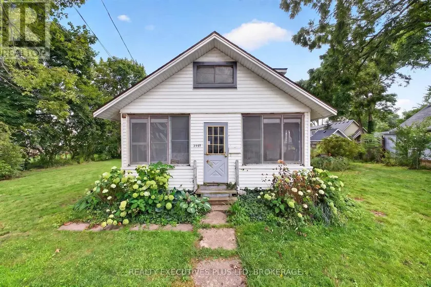 Detached at 3907 ALEXANDRA ROAD, Fort Erie