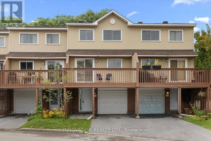 Townhouse at 2 - 76 ESTERLAWN PRIVATE, Ottawa