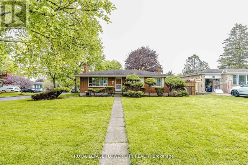 Detached at 15 CUMBERLAND CRESCENT, London North