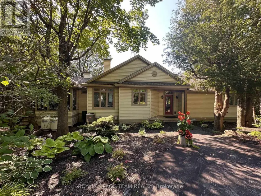 Detached at 912 MAPLE HILL ROAD, North Grenville