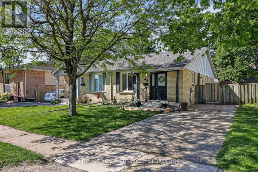 Semi-Detached/Link at 48 NASKAPI STREET, Woodstock