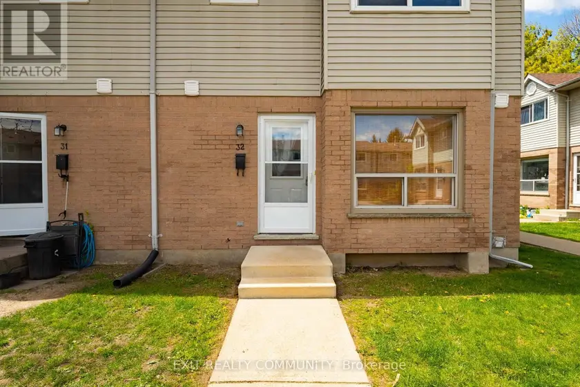 Townhouse at 32 - 595 THIRD STREET, London East