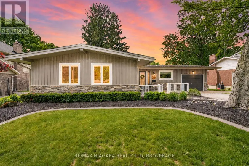 Detached at 15 CROSS HILL ROAD, Pelham