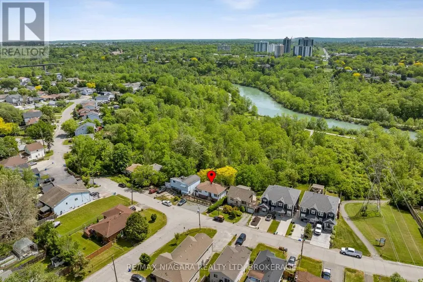 Multiplex at 73 HILLVIEW ROAD, St. Catharines (Western Hill)