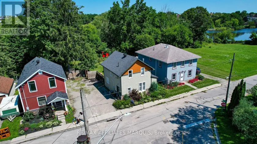 Detached at 20 RIVER STREET, Smiths Falls