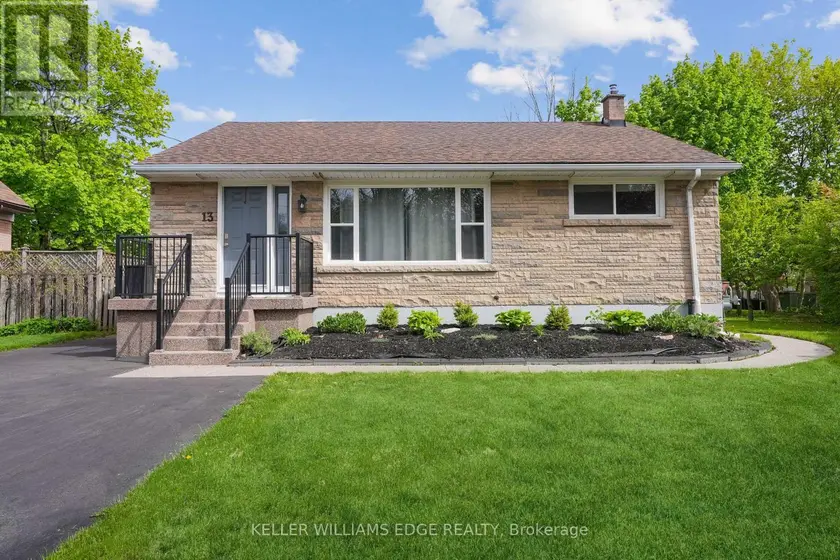 Detached at LOWER - 13 BEAUCOURT PLACE, Hamilton