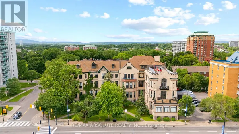 Apartment at 404 - 589 RIDEAU STREET, Ottawa