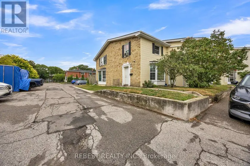 Townhouse at 1 - 73 ARBOUR GLEN CRESCENT, London East
