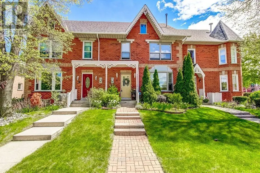 Townhouse at 4 EDGEWATER DRIVE, Hamilton
