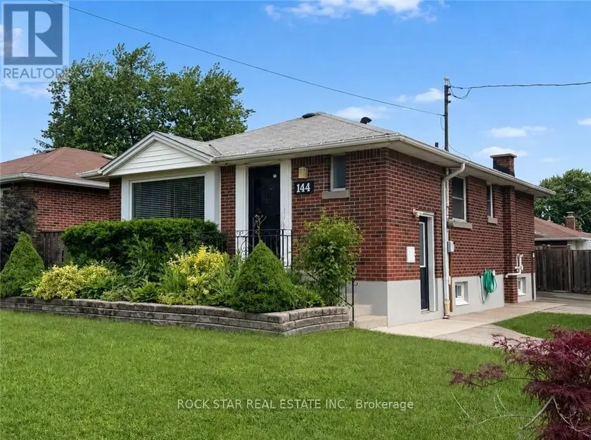Detached at 144 WINCHESTER BOULEVARD, Hamilton