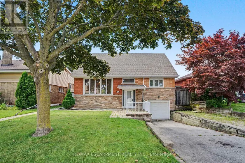 Detached at 100 HARDALE CRESCENT, Hamilton (Huntington)