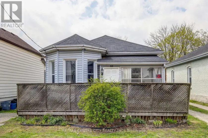 Detached at 88 FLORA STREET, St. Thomas