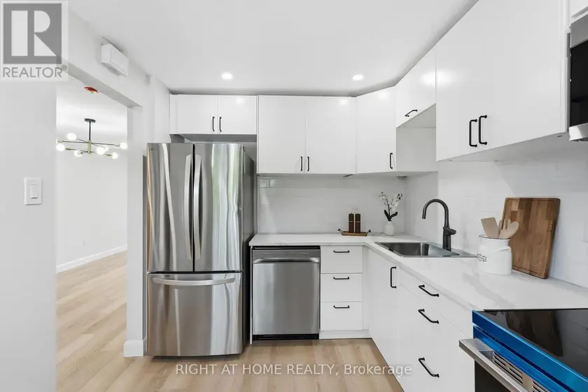 Townhouse at 3 - 7874 JEANNE D'ARC BOULEVARD, Ottawa