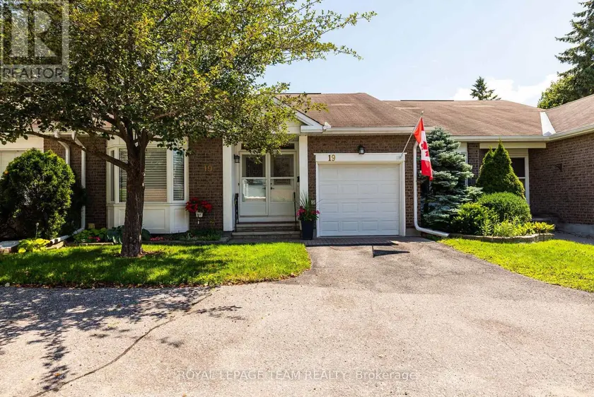 Townhouse at 19 PINE NEEDLES COURT, Ottawa