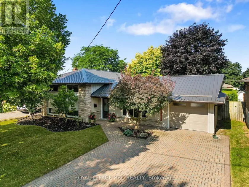 Detached at 43 HOWARD AVENUE, St. Catharines