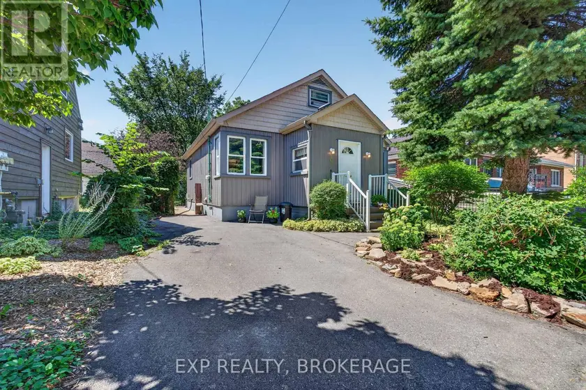 Detached at 100 REGENT STREET, Kingston