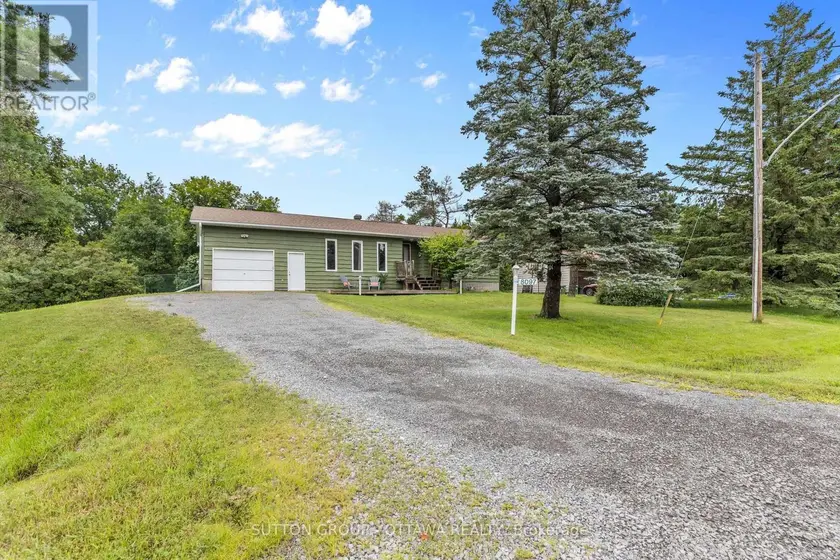 Detached at 8097 LAURIE LANE, Ottawa