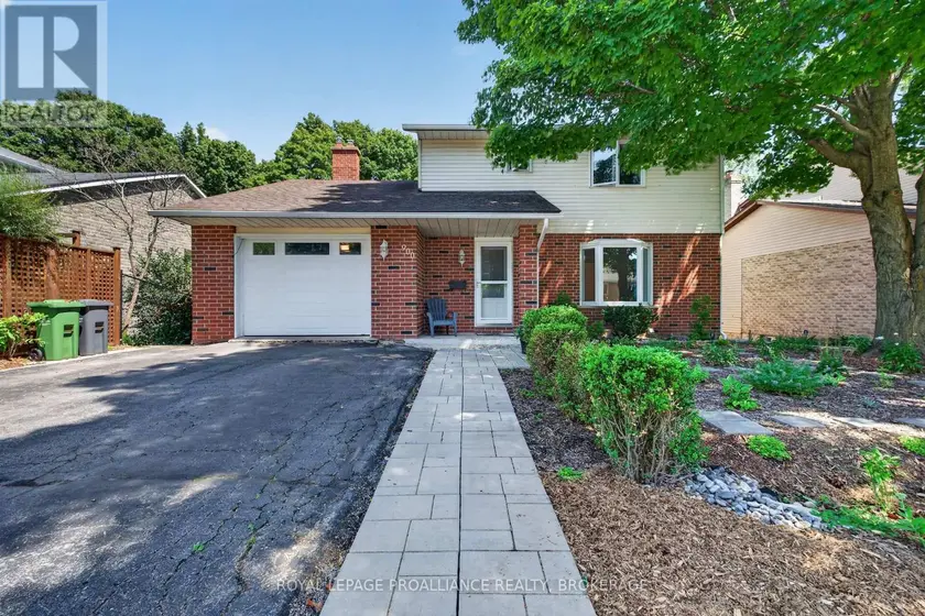 Detached at 900 NOTTINGHILL AVENUE, Kingston