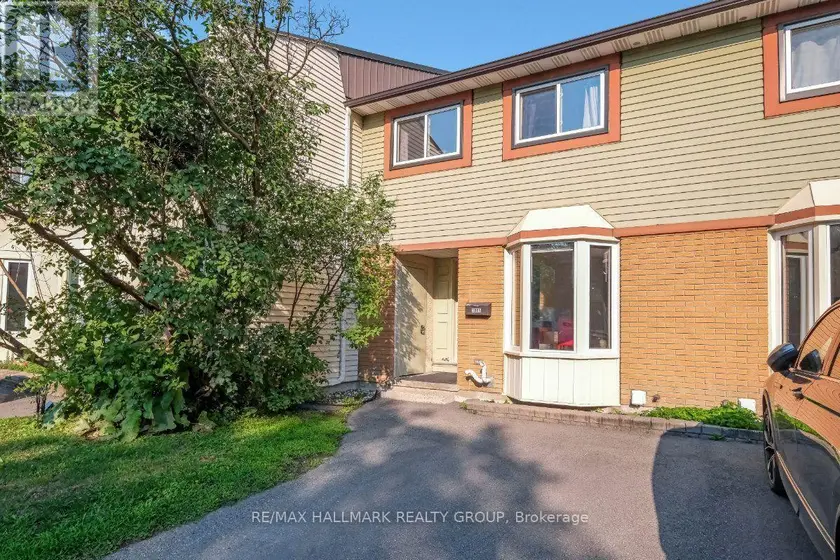 Townhouse at 48 - 1005 CLOISTER GARDENS, Ottawa