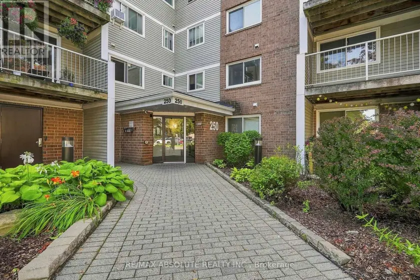 Apartment at 318 - 250 BRITTANY DRIVE, Ottawa