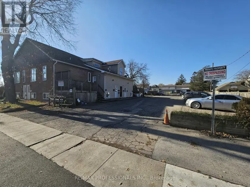 Multiplex at 20 ERIE STREET, Port Colborne