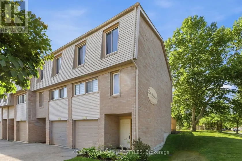 Townhouse at 1206 LIMBERLOST ROAD, London North