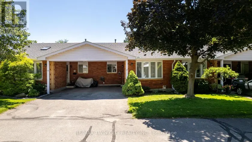 Townhouse at 1030 COLBORNE STREET E, Brantford