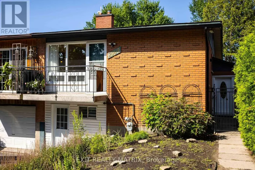 Semi-Detached/Link at 2064 ST LAURENT BOULEVARD, Ottawa