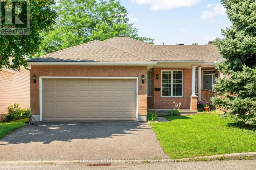 Townhouse at 32 TRUMP AVENUE, Ottawa