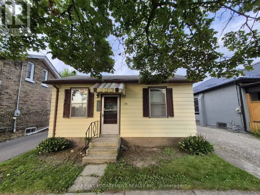 Detached at 148 PEARL STREET, Brantford