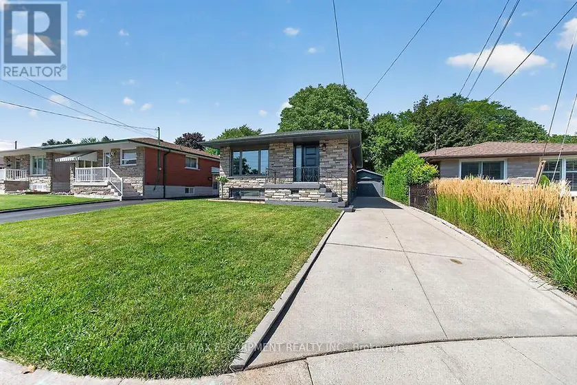 Detached at 26 PARKLANDS DRIVE, Hamilton