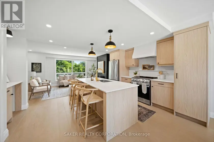 Townhouse at 33 - 355 SANDRINGHAM CRESCENT, London South