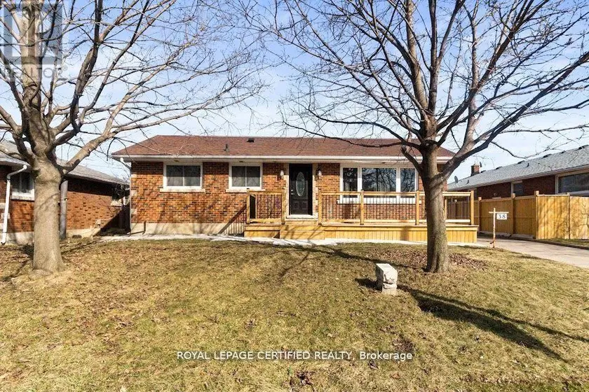 Detached at 38 COLLIER ROAD N, Thorold