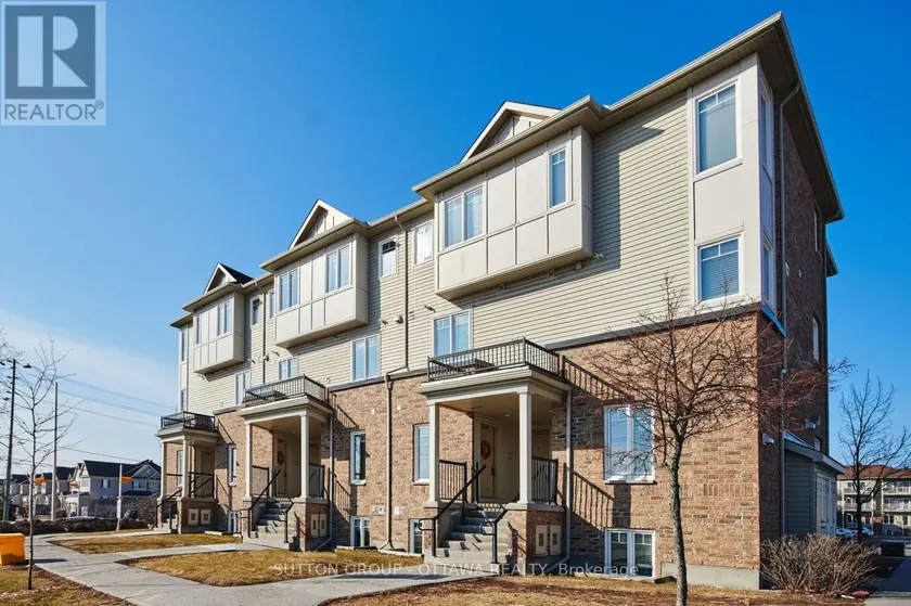 Townhouse at 2625 LONGFIELDS DRIVE, Ottawa
