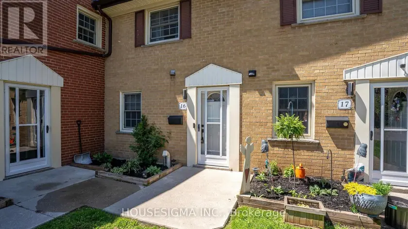 Townhouse at 16 ARBOUR GLEN CRESCENT, London East