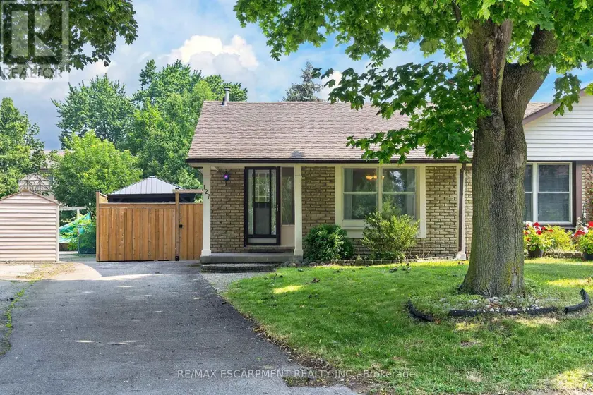 Semi-Detached/Link at 127 WENDOVER DRIVE, Hamilton (Fessenden)