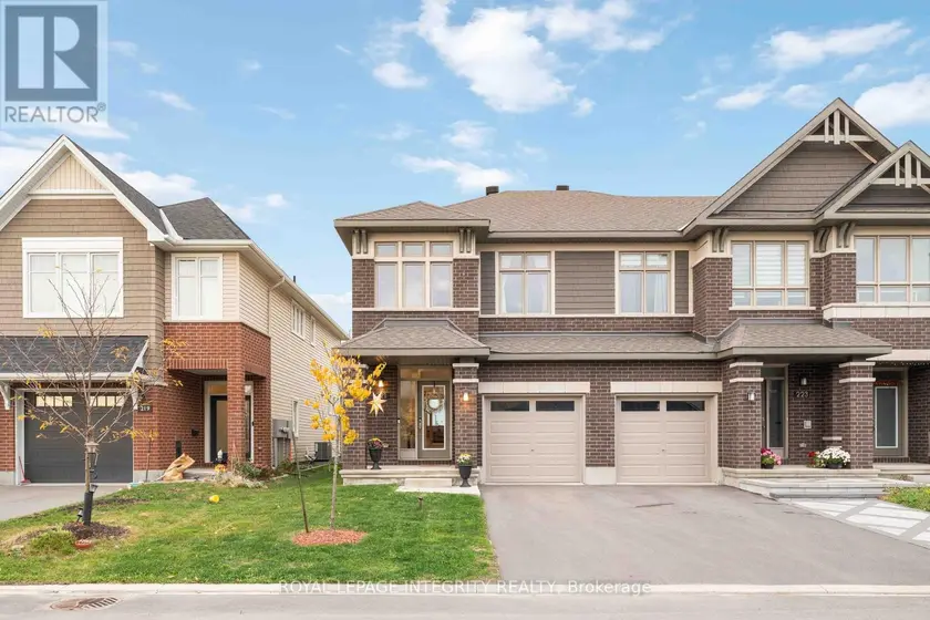 Townhouse at 221 FINSBURY AVENUE, Ottawa